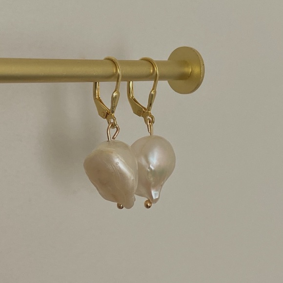 Baroque pearl earrings - Picture 1 of 1